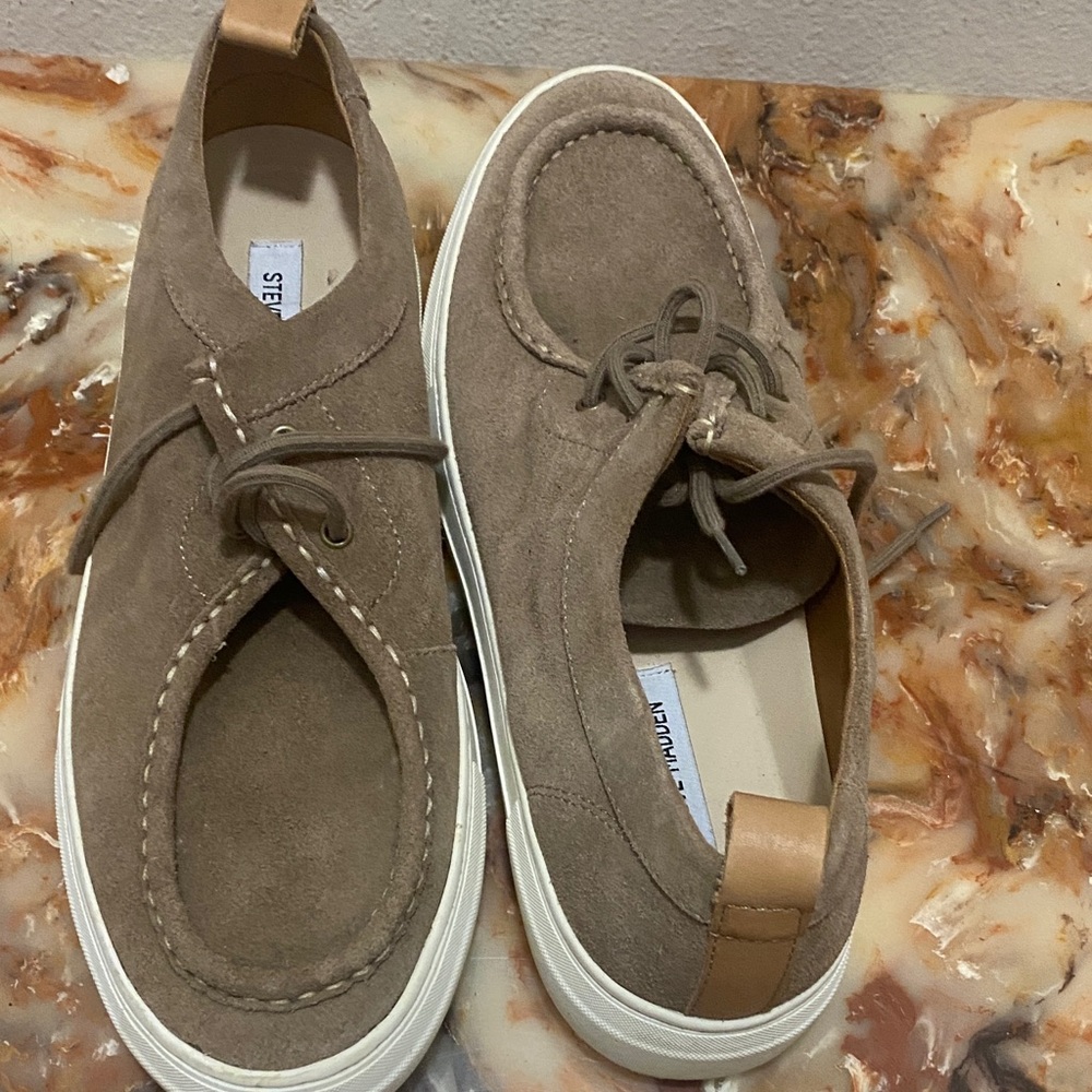 Steve Madden Tan Suede Loafers